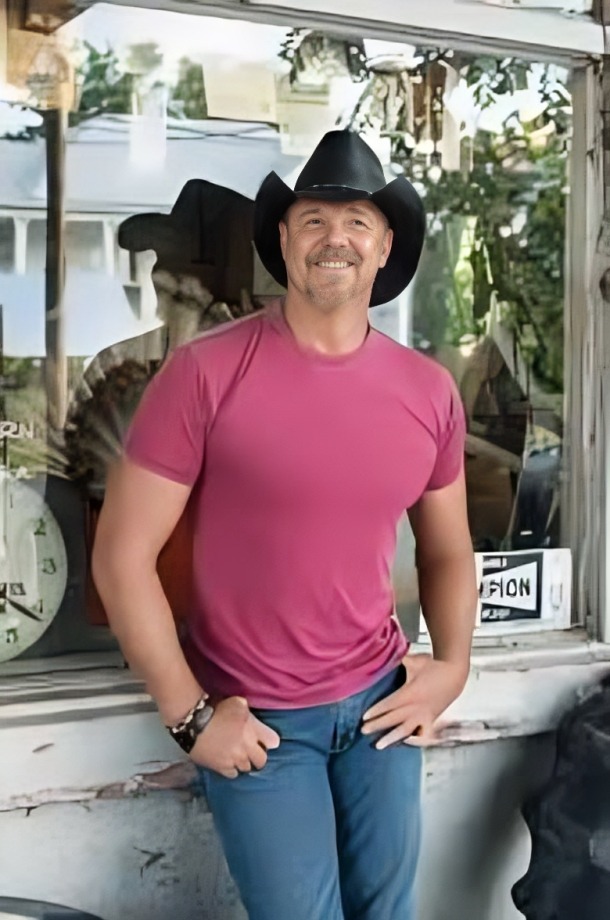 What Is Trace Adkins Net worth? His Earning Sources 2024