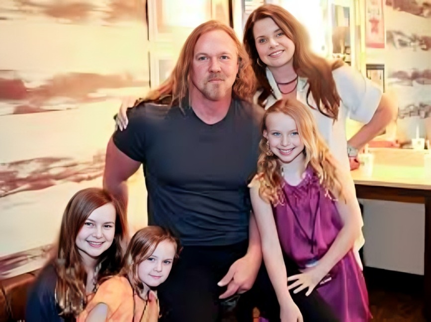 What Is Trace Adkins Net worth? His Earning Sources 2024