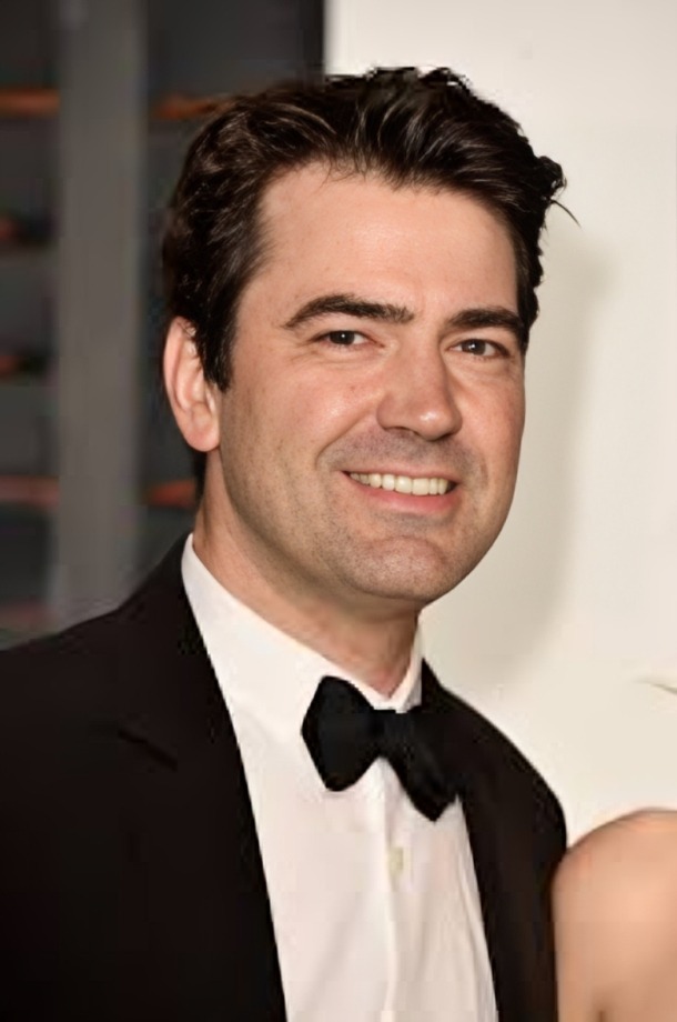 What Is Ron Livingston Net Worth? His Earning Sources 2024