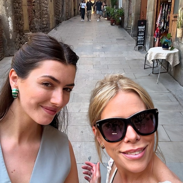 What is Cheryl Hines net worth? Her Earning Sources 2024