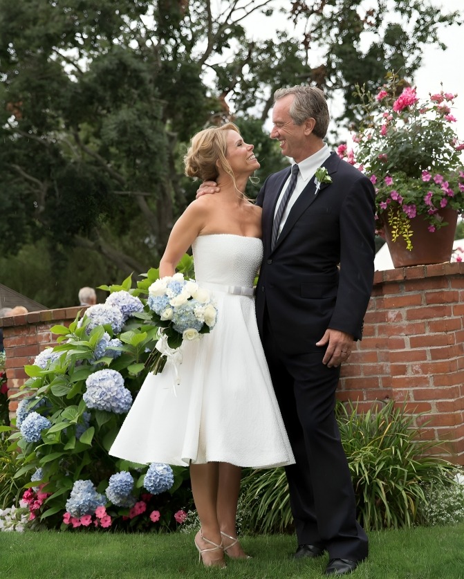 What is Cheryl Hines net worth? Her Earning Sources 2024