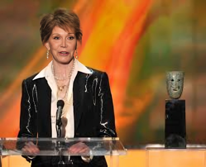 What is Mary Tyler Moore Net Worth? Her Earning Sources 2024