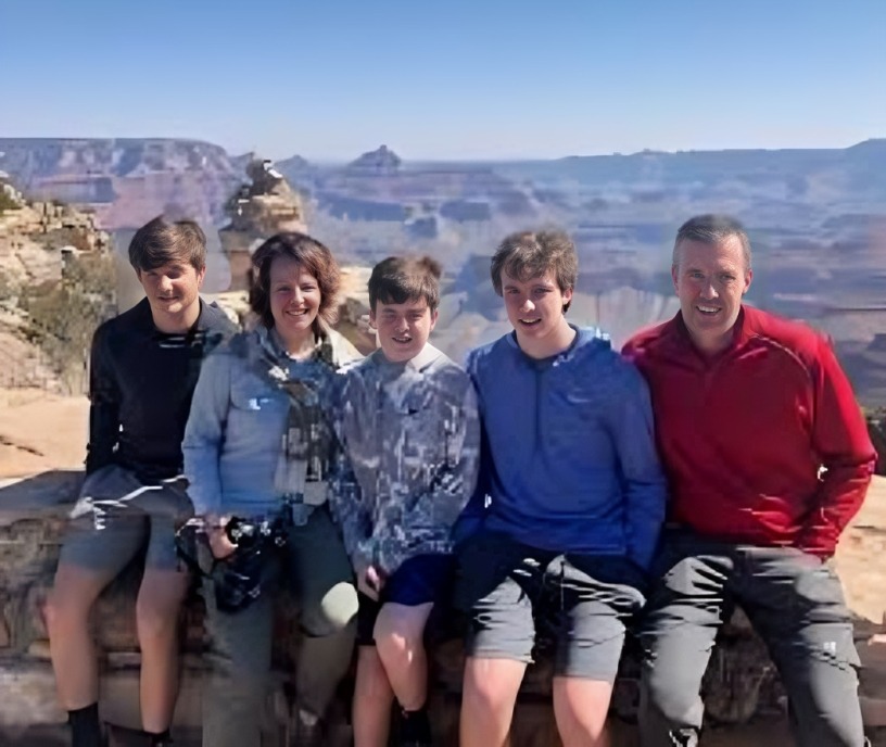 What is Heather Thomas Net Worth? Her Earning Sources 2024