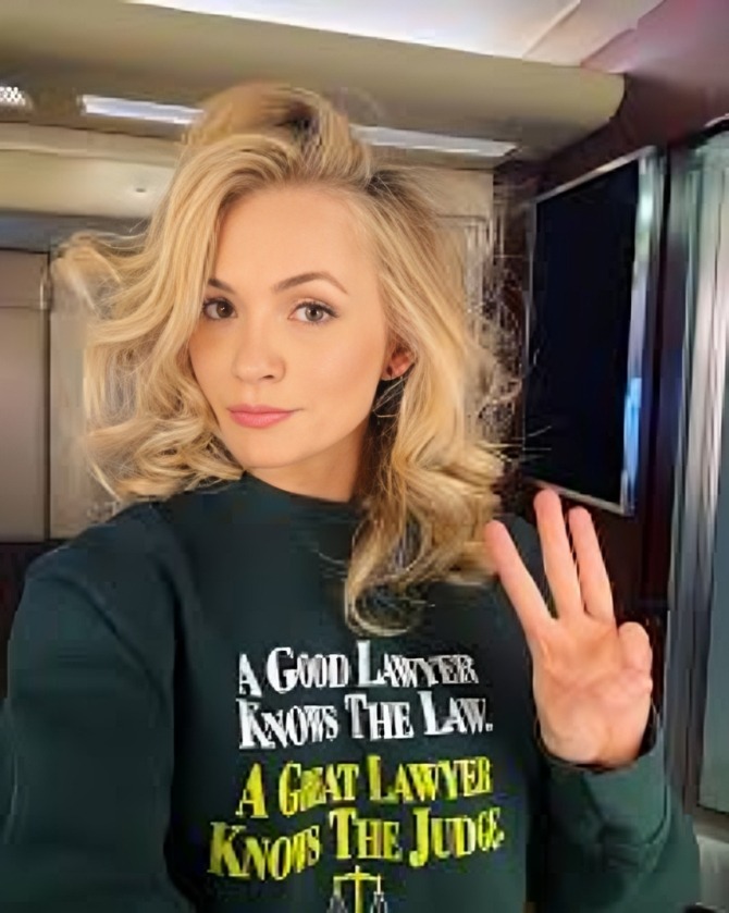 Who is Lindsey Gort? Full Biography 2024