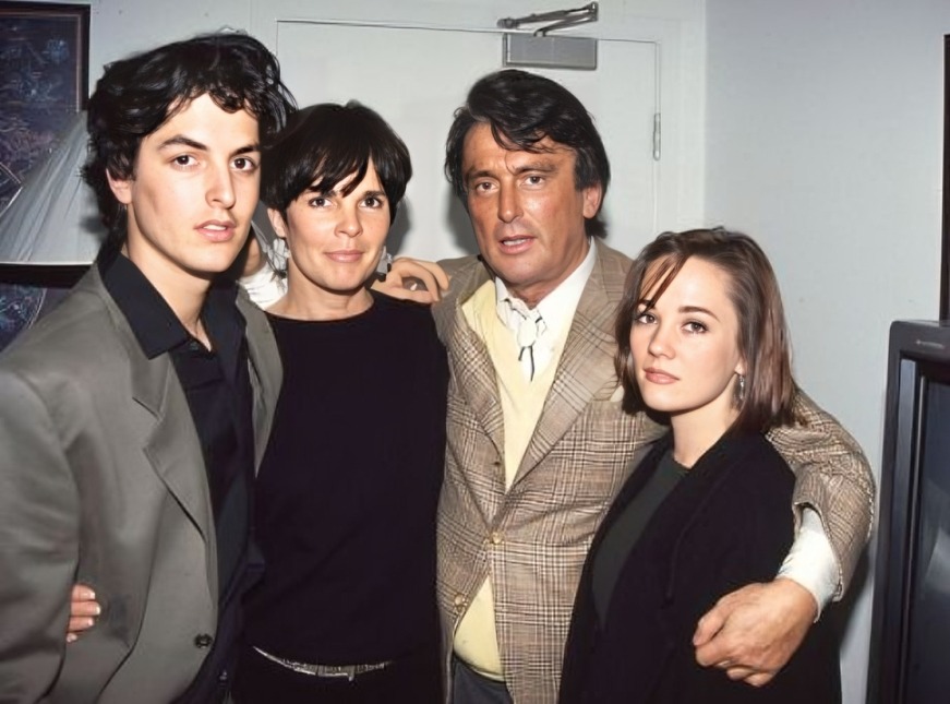 What is Ali MacGraw Net Worth? Her Earning Sources 2024