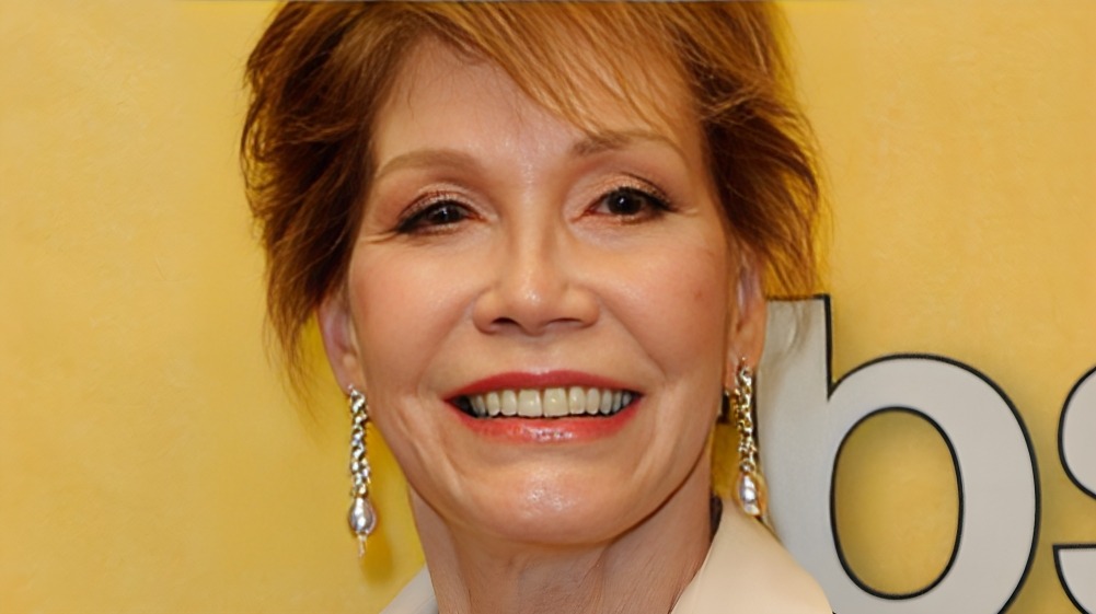 What is Mary Tyler Moore Net Worth? Her Earning Sources 2024