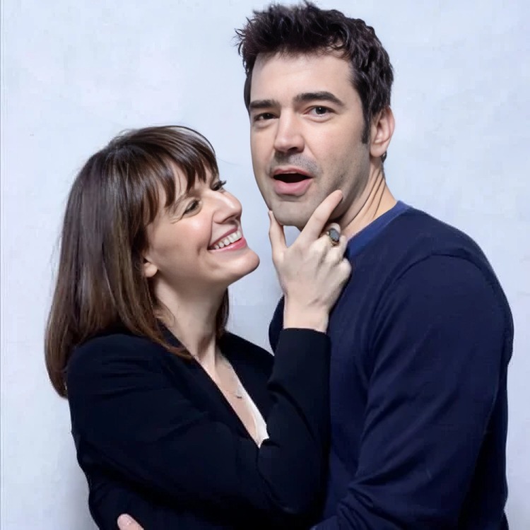 What Is Ron Livingston Net Worth? His Earning Sources 2024