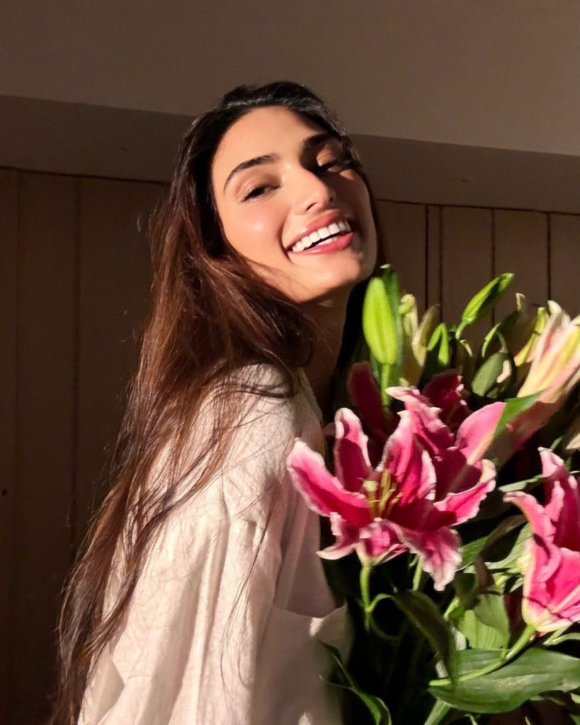 Athiya Shetty Height