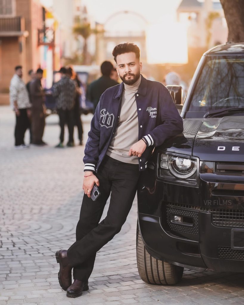 Height of Elvish Yadav