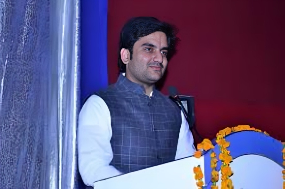 Indresh Upadhyay Age: Learn About the Rising Music Star