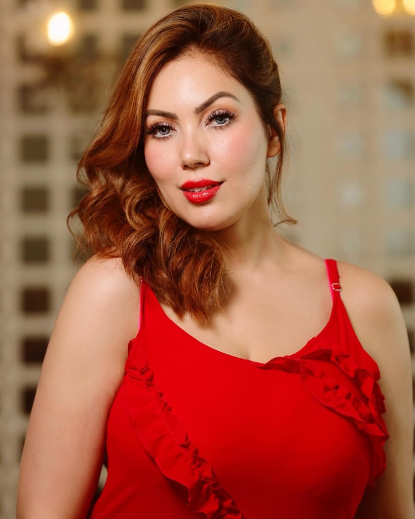 Munmun Dutta height