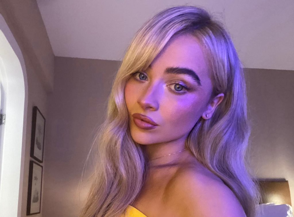 Sabrina Carpenter Height: How Tall Is the American Singer