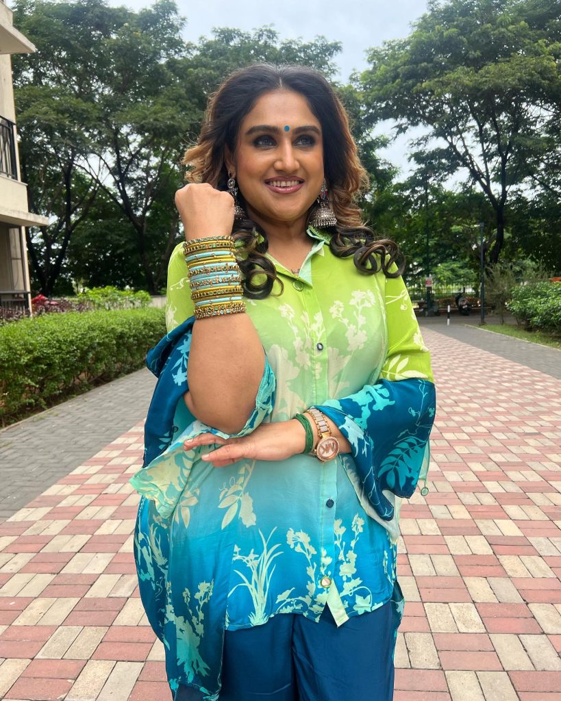 Vanitha Vijayakumar Siblings