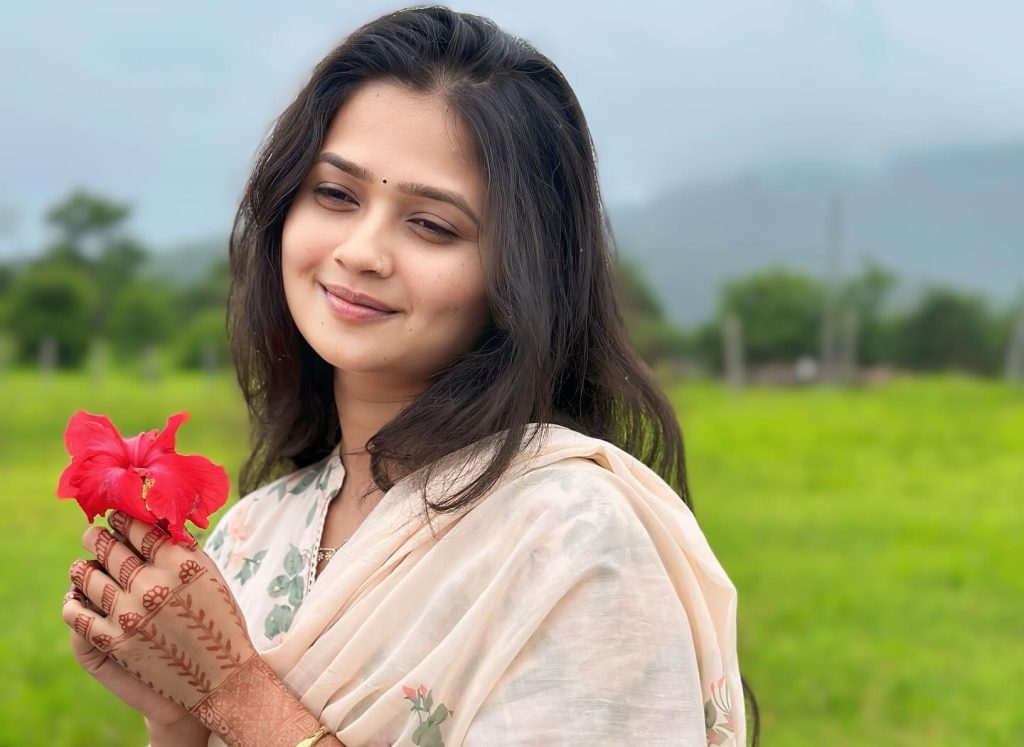 Gautami Patil Age: Discover the Dancer & Social Media Star Gautami Patil Age: Discover the Dancer & Social Media Star