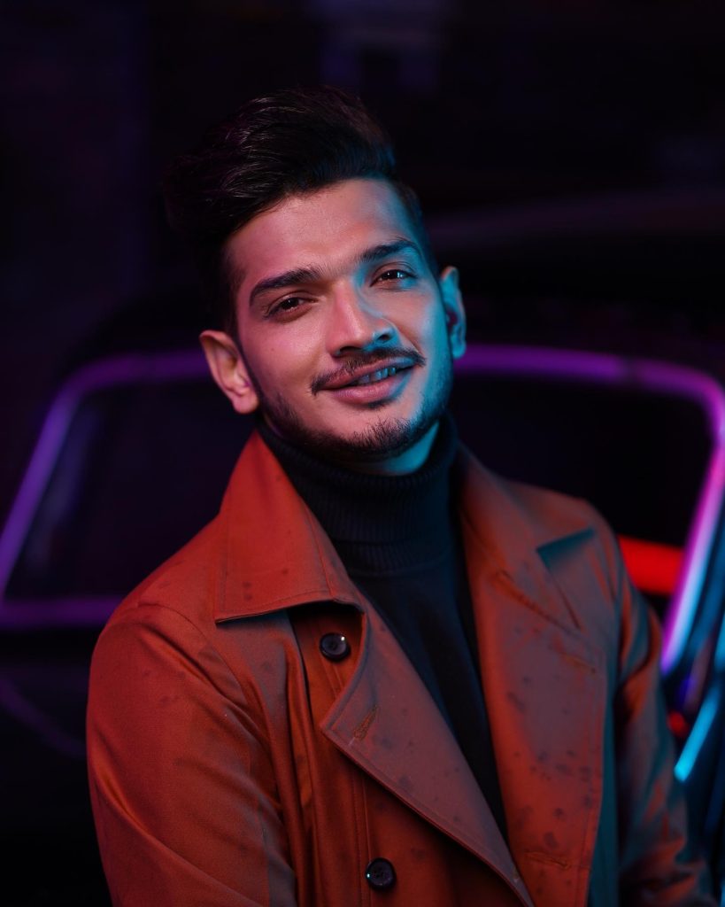 Munawar Faruqui height