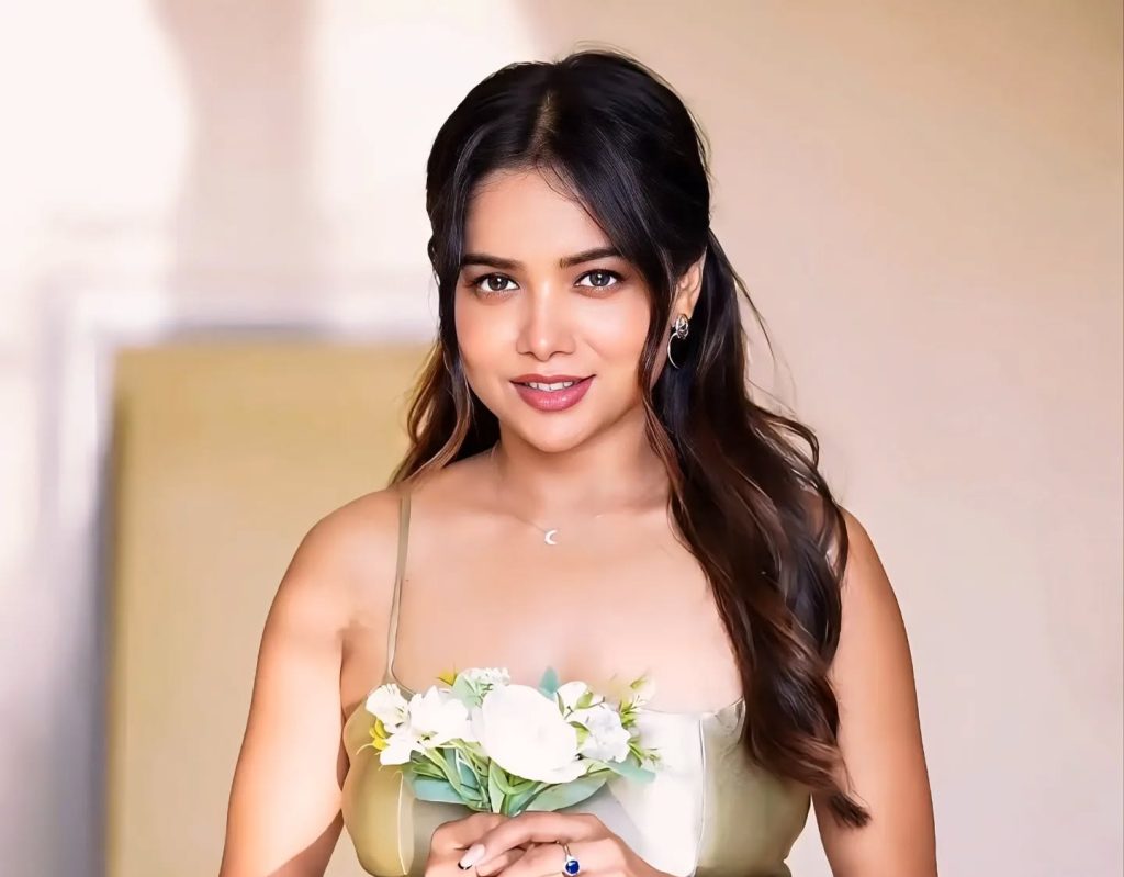 Manisha Rani Height: How Tall is the Popular Dancer